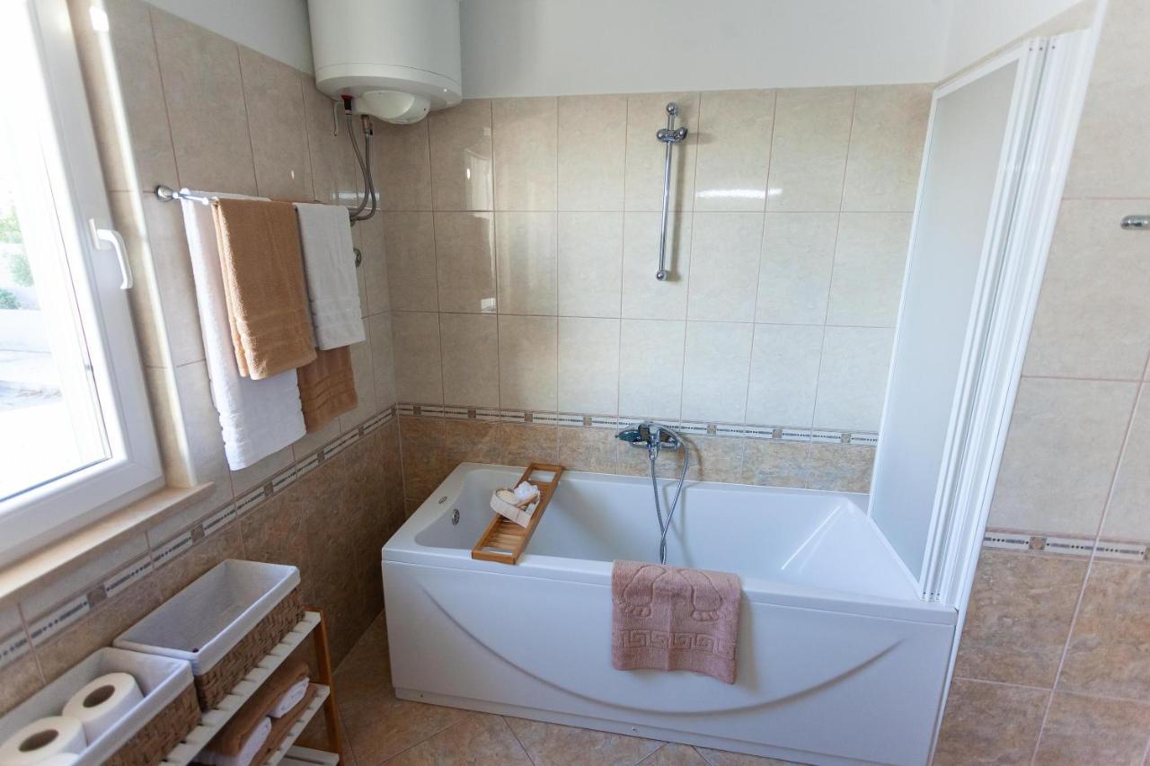 Apartment Jerry With Private Pool Милна Экстерьер фото